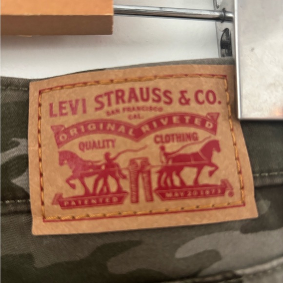 Levi's Green Skinny Jeans with Camouflage Print - Picture 4 of 6